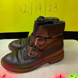 White mountain buckled zip on boots